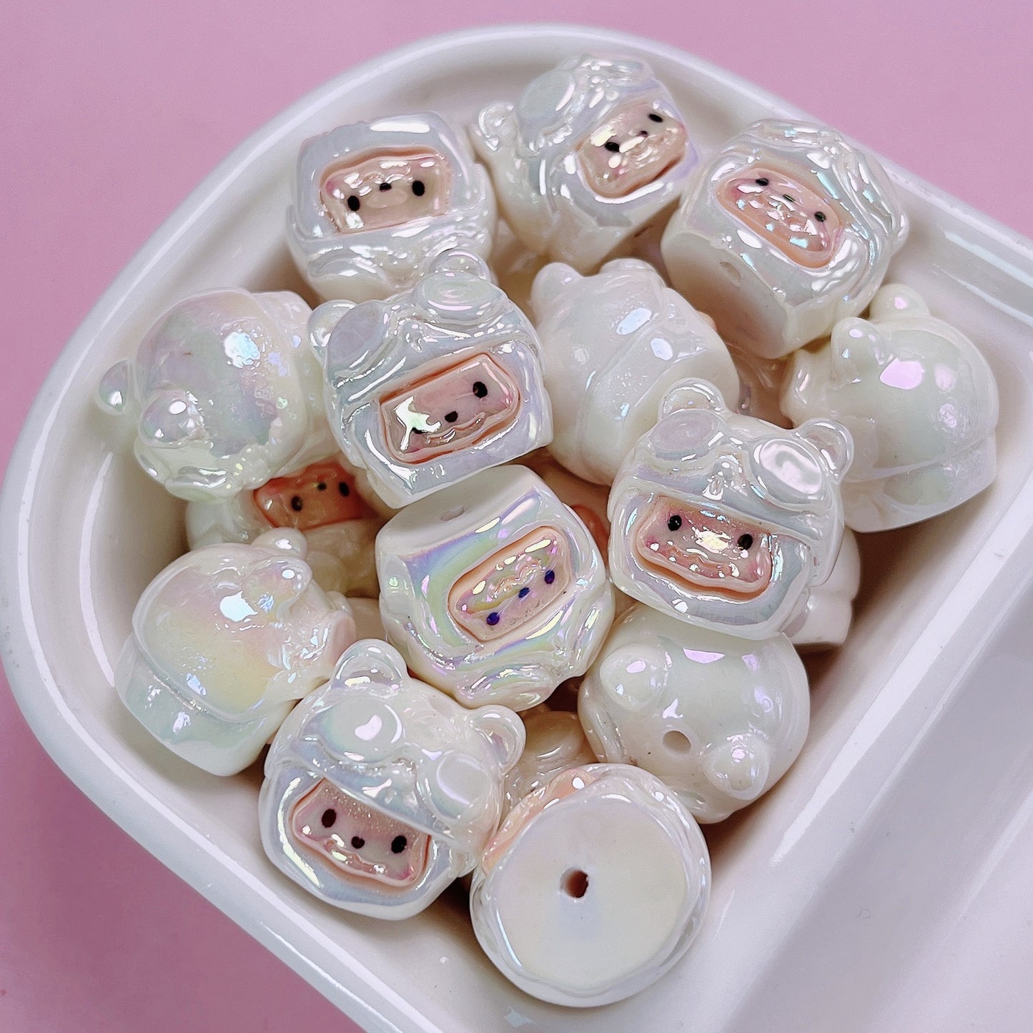 【L210】KIKIの穴付きの頭／ビーズ／デコパーツ