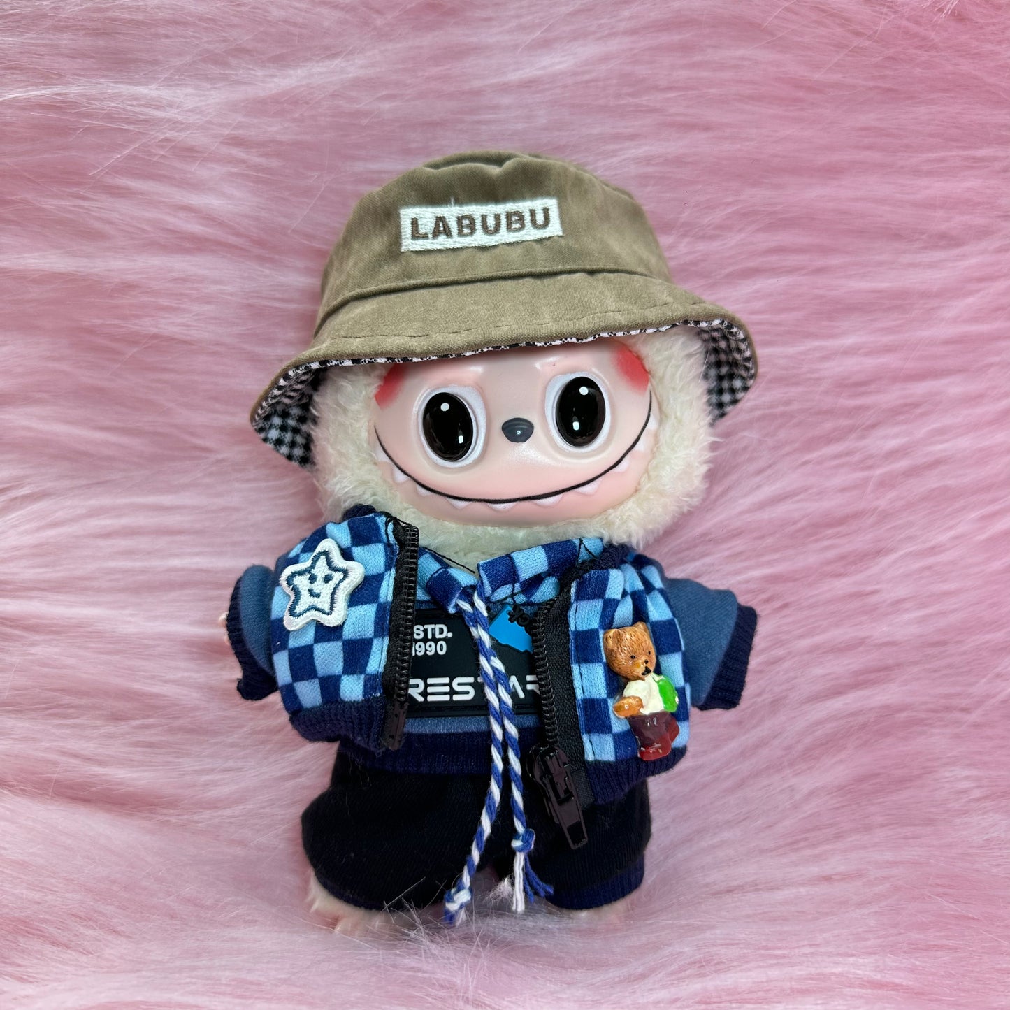 【L1】ラブブの人形／らぶぶ／labubu /キーホルダー／限定